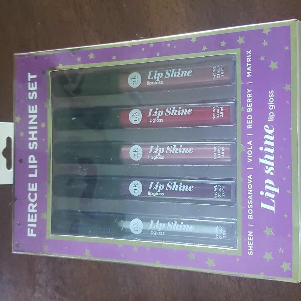 Lip shine